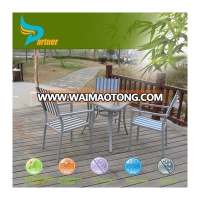 Garden Furniture 2016 Elegant Triangle Shaped Tempered Glass Top Metal Base Coffee Table