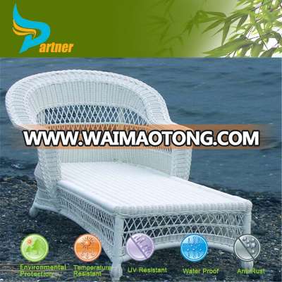 White Wicker Outdoor Sun Lounger Pool Beach Rattan Sun Lounge Single Outdoor Furniture