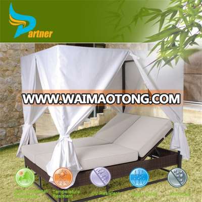 Rattan Soho Patio Daybed with Curtains Rattan Beach Sun Lounger with Canopy